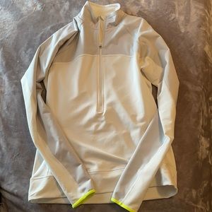 Nike Pro 1/2 Zip White/Grey Jacket | Size: Medium